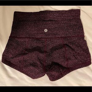 Lululemon high rise yoga shorts size 6